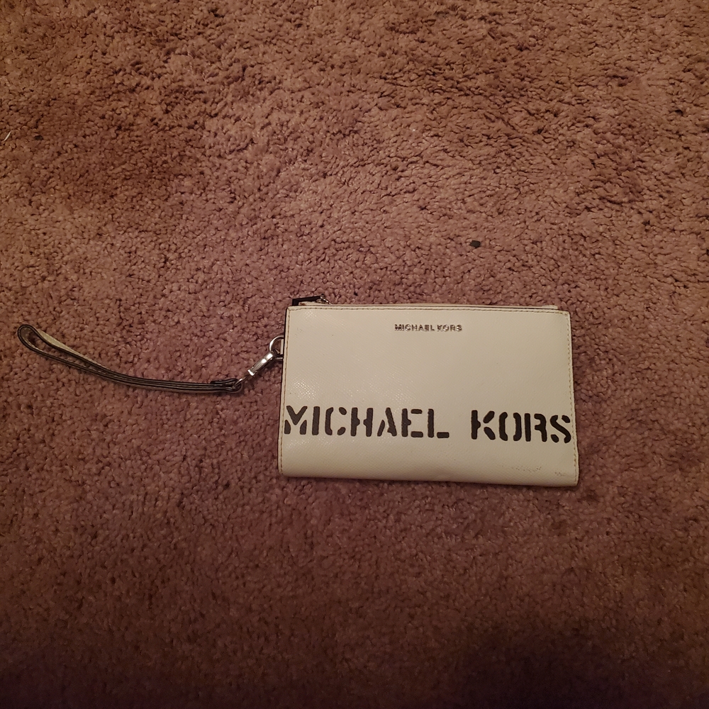 Rare Michael Kors Wht Wristlet with Black Logo
